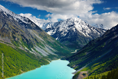 Beautiful turquoise lake in Altai mountains