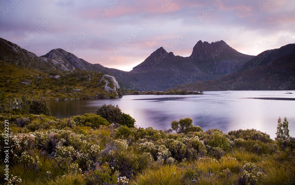 Dove Lake, Cradle Mountain In Tasmania, Australia