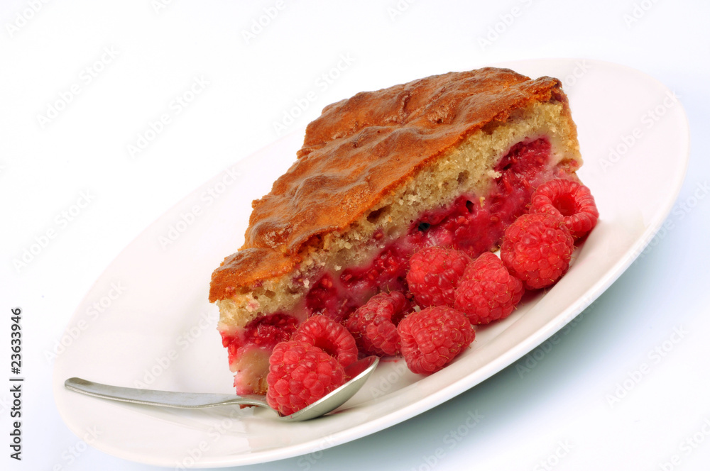 Assiette de gâteau aux framboises Assiette de gâteau aux framboises