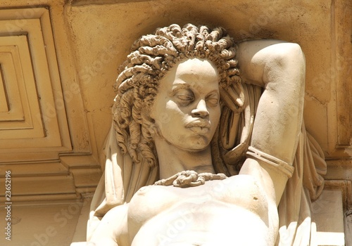 Caryatide