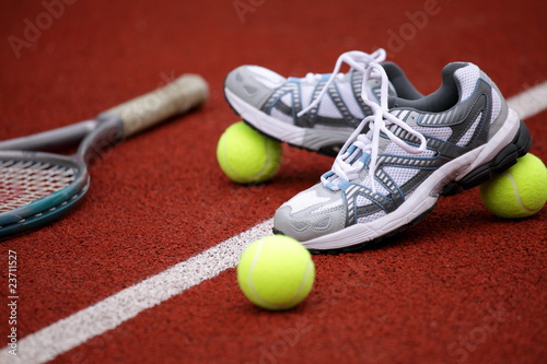 Sports shoes for tennis © wojtek