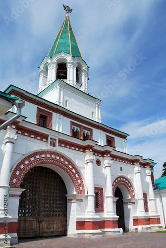 Petite chapelle à Kolomenskoie photo