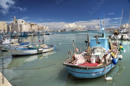 Φωτογραφία Boats moored in port. Trani. Apulia.