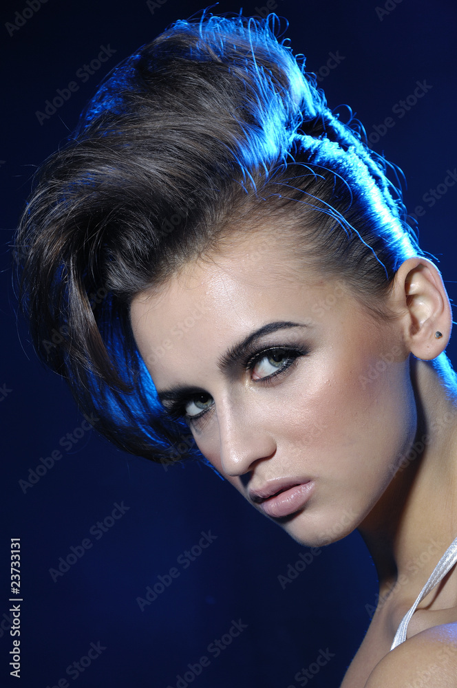 © CHEN, PAO-CHIN - Fashion creative hairstyle and bright stylish make-up