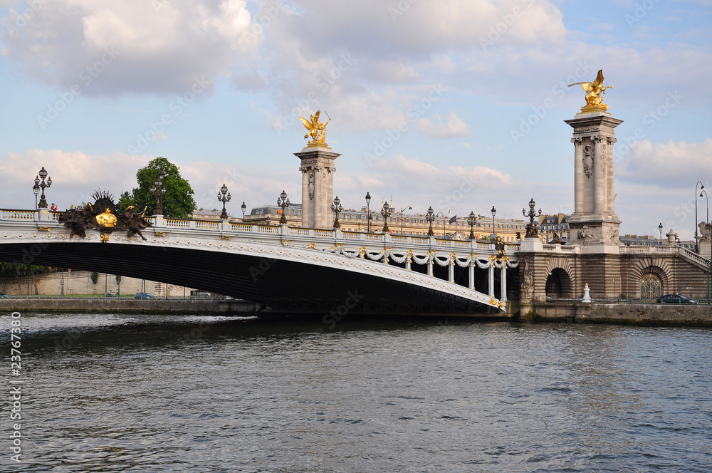 Pont Alexandre 3 sur la Seine à Paris, France