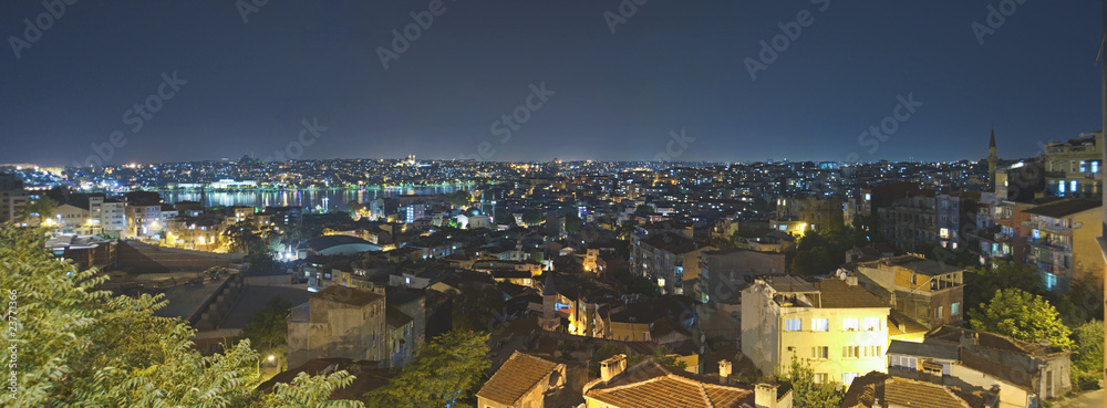 Naklejka premium Cityscape view at night