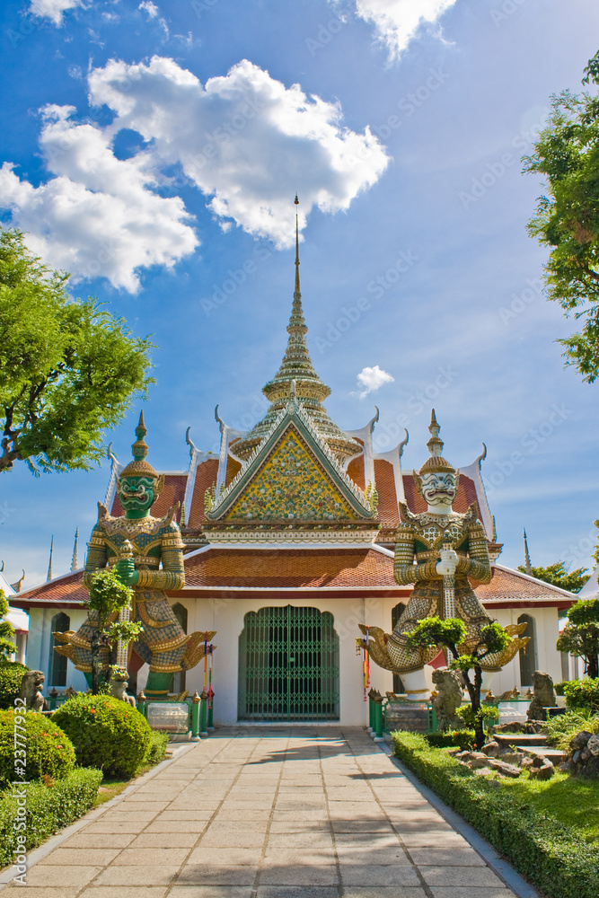 Twin Giant of Wat Arun