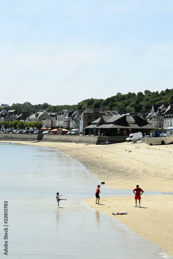 jeu et baignade en mer