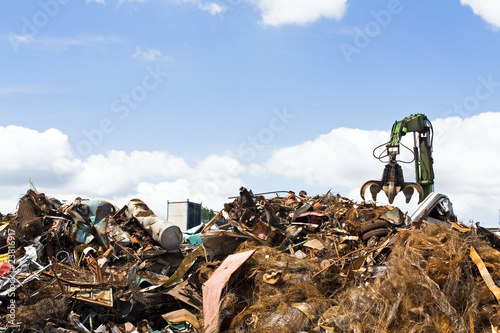 Metal recycling crane and landfill