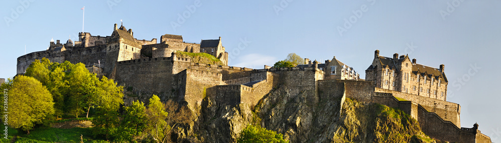 Fototapeta premium Panorama of Edinburgh castle, Scotland