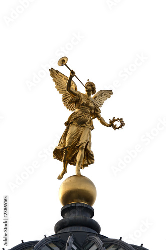 Statue Engel mit Fanfare (freigestellt)