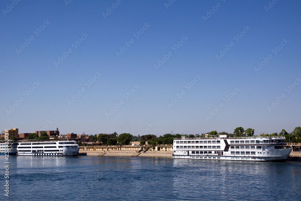 Obraz premium kom ombo in cruiser