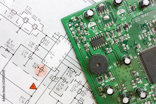 schematic diagram  and electronic board photo