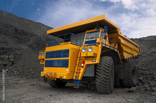 mining truck © Sergey Milovidov