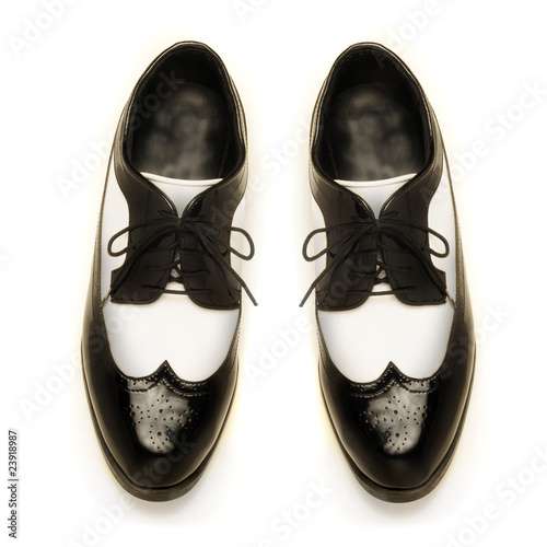 Two-tone patent leather men's shoes