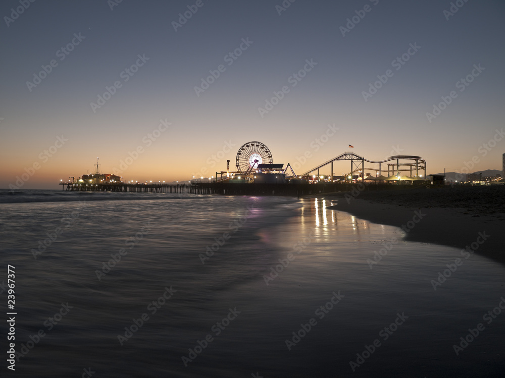 Naklejka premium Santa Monica Beach Night