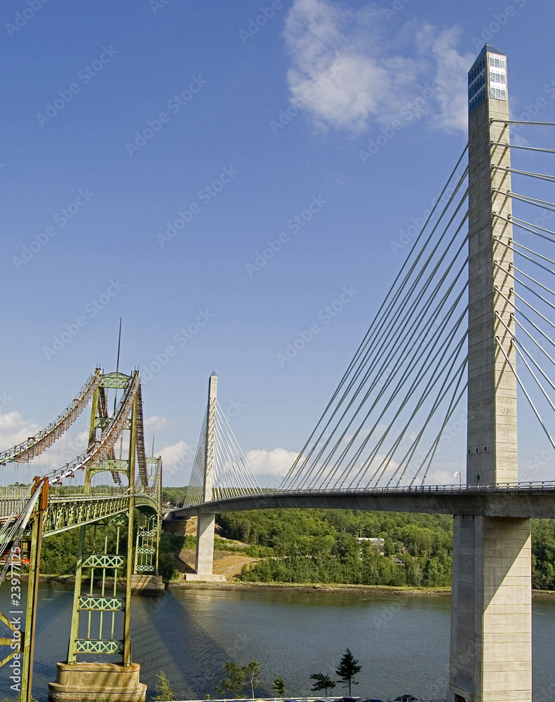 Fototapeta premium old and new bridges in America
