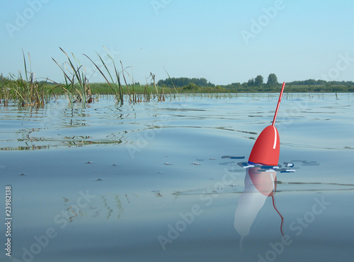 Рыбалка на озере.
