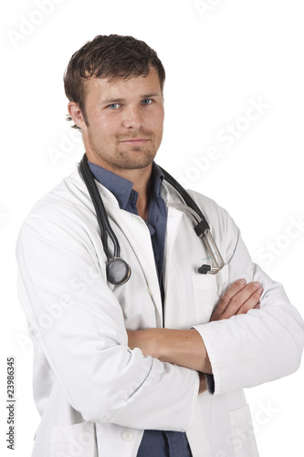 Junger Arzt in lockerer Pose freigestellt © M. Siegmund