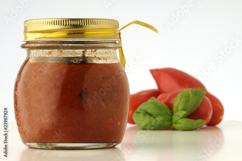 Salsa di pomodoro photo