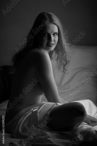 Sexy adult woman © Sean Nel