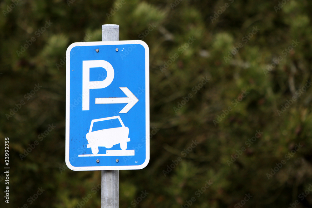 Parken auf dem Gehweg erlaubt Parken auf dem Gehweg erlaubt
