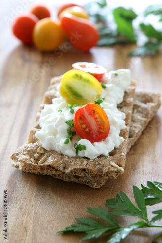 Cracker with Cheese and Tomato
