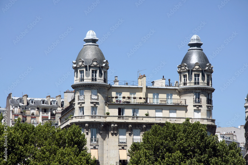 Immeuble cossu à Paris