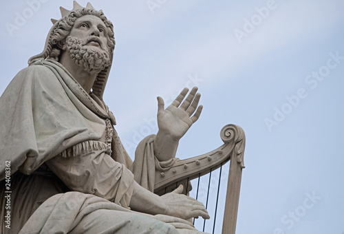 Escultura de David en la columna de la Inmaculada en Roma photo