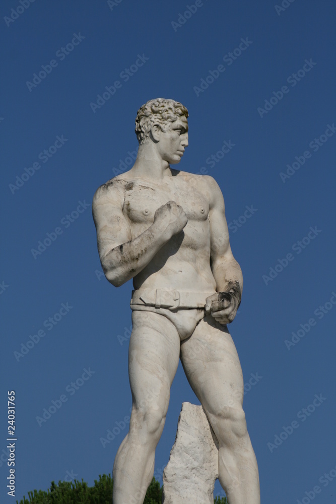 Roma, statua dello stadio dei marmi Roma, statua dello stadio dei marmi