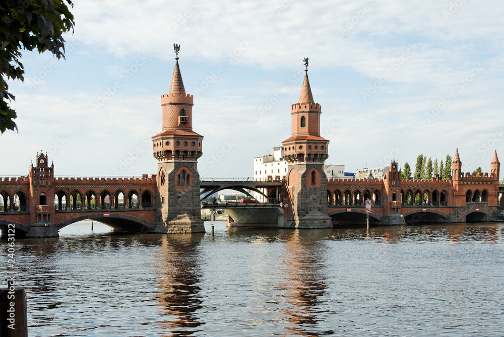 Fototapeta premium Berlin - Oberbaumbrücke (3)