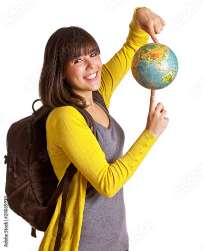 Touristin hält Globus in den Händen