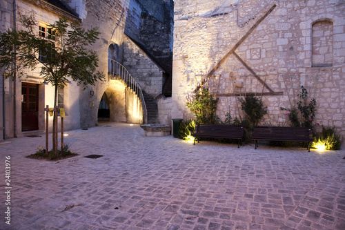 chateau medieval nuit loches