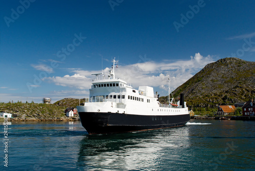 Ferry at the island Skrova © big_tau