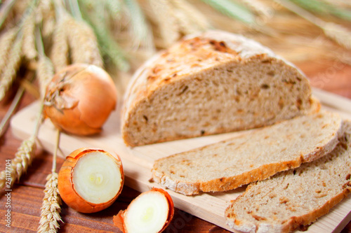 Aufgeschnittenes Brot photo