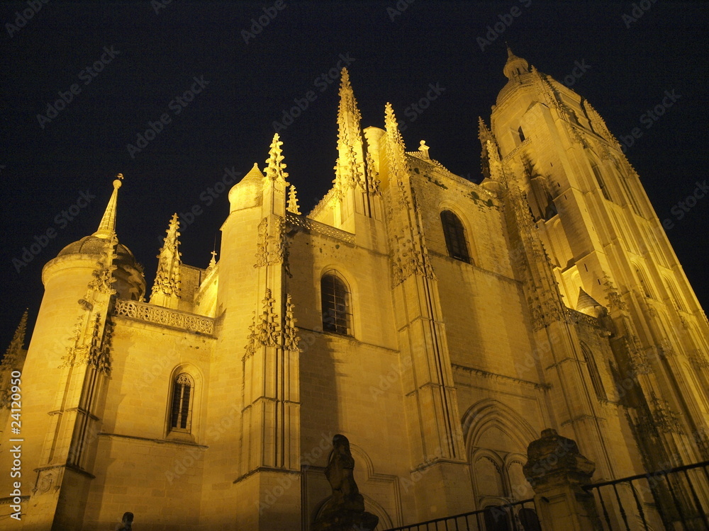 Catedral de Segovia por la noche