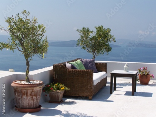 Gr  ce - Les Cyclades - Santorin - Oia - Terrasse vue sur la caldeira