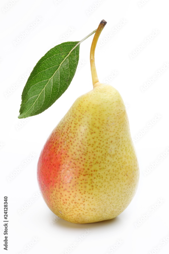 One ripe pear with a leaf.