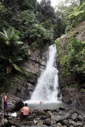 Wasserfall "La Mina" am Rio de la Mina im Regenwald