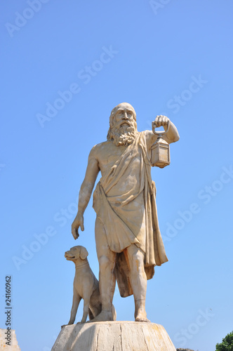 statue of Diogenes