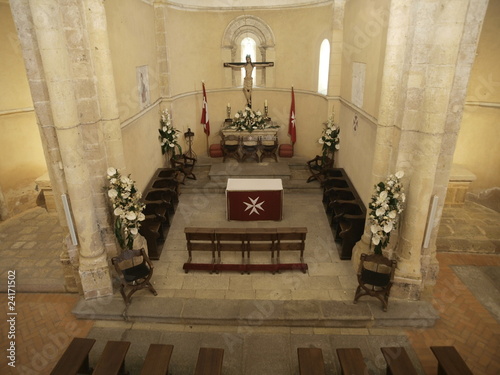 Iglesia románica de la Vera Cruz en Segovia photo