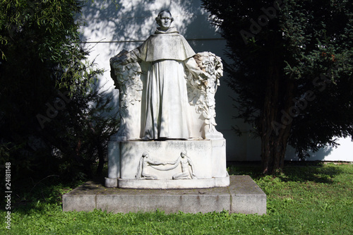 Sculpture of Josef Gregor Mendel in Brno photo