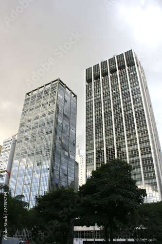 Dunkle Wolken über Sao Paulo photo