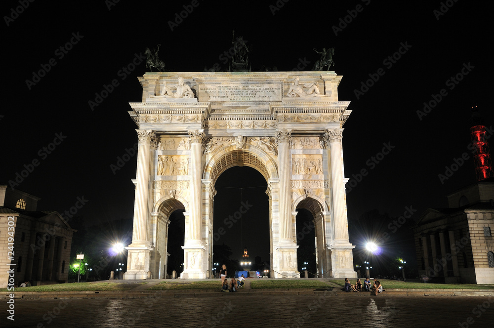 Arco della Pace a Milano dopo il restauro