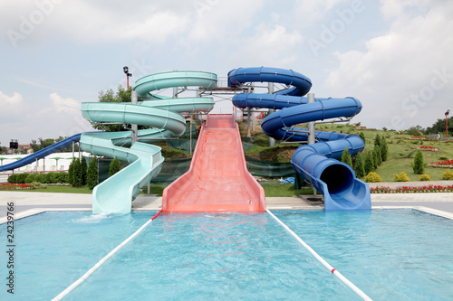 Fotografie Aqua park, toboggans and swimming pool
