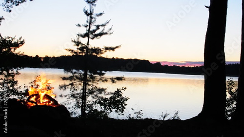 Lagerfeuerromantik am see