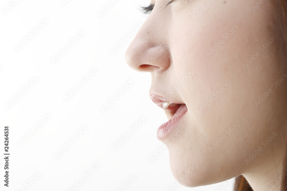 女性の口 女性の口