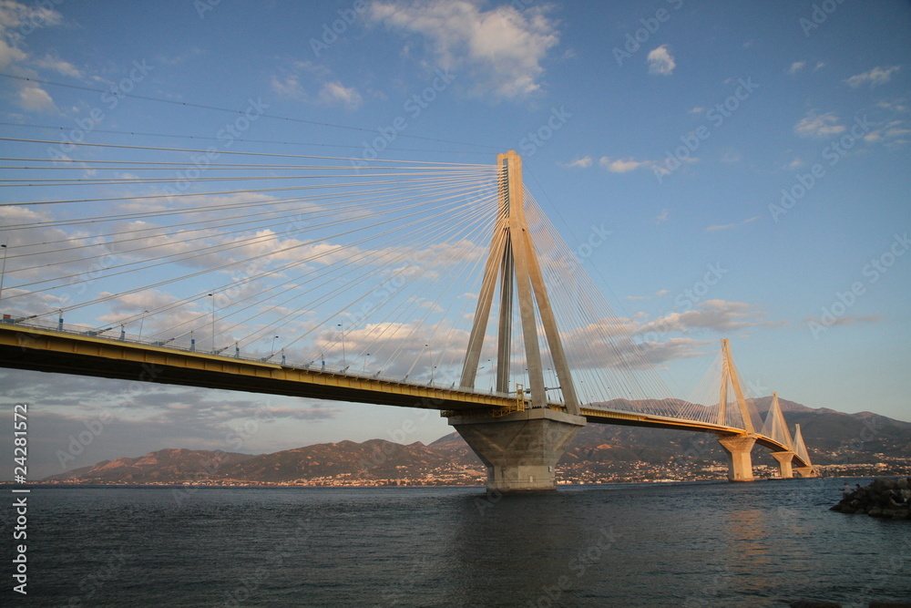 Obraz premium Most Rio Andirrio w Grecji