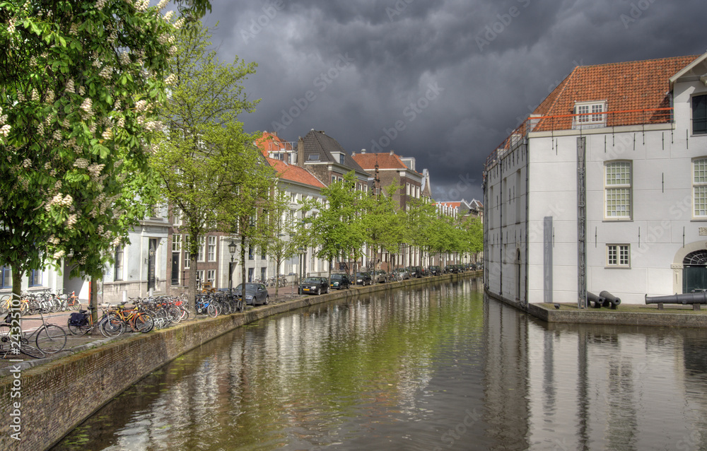 Fototapeta premium Delft Canal