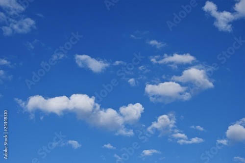 Sommerwolkenhimmel